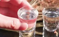 为何有的白酒喝了容易头疼口...